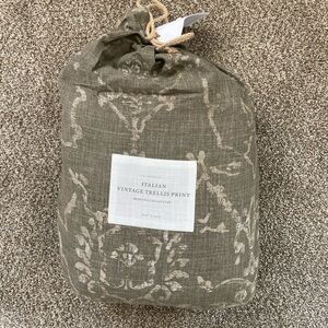 Restoration Hardware Italian Vintage Trellis Print King Duvet